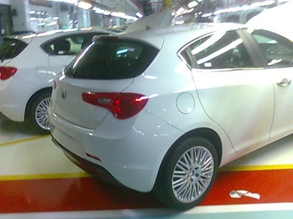 Spy shot Alfa Giulietta