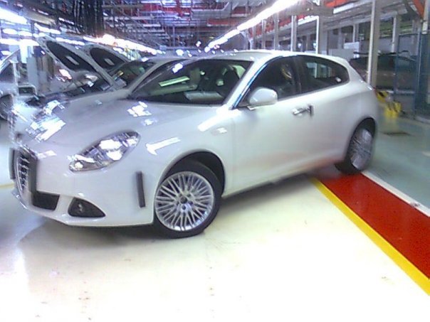 Spy shot Alfa Giulietta