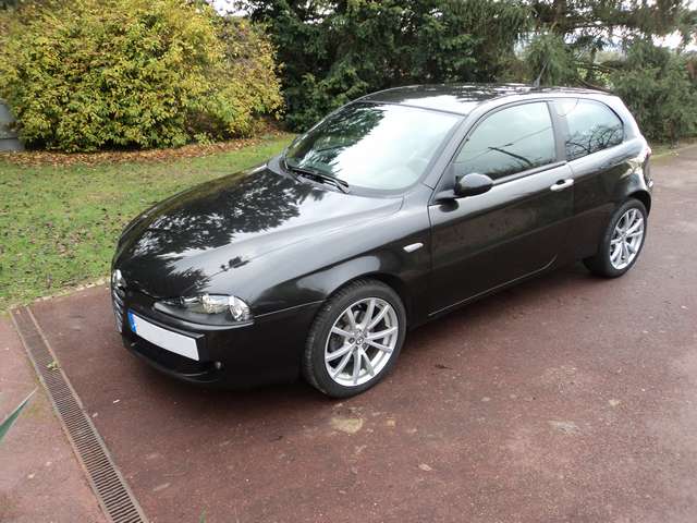 EX ALFA 147 TI (1)